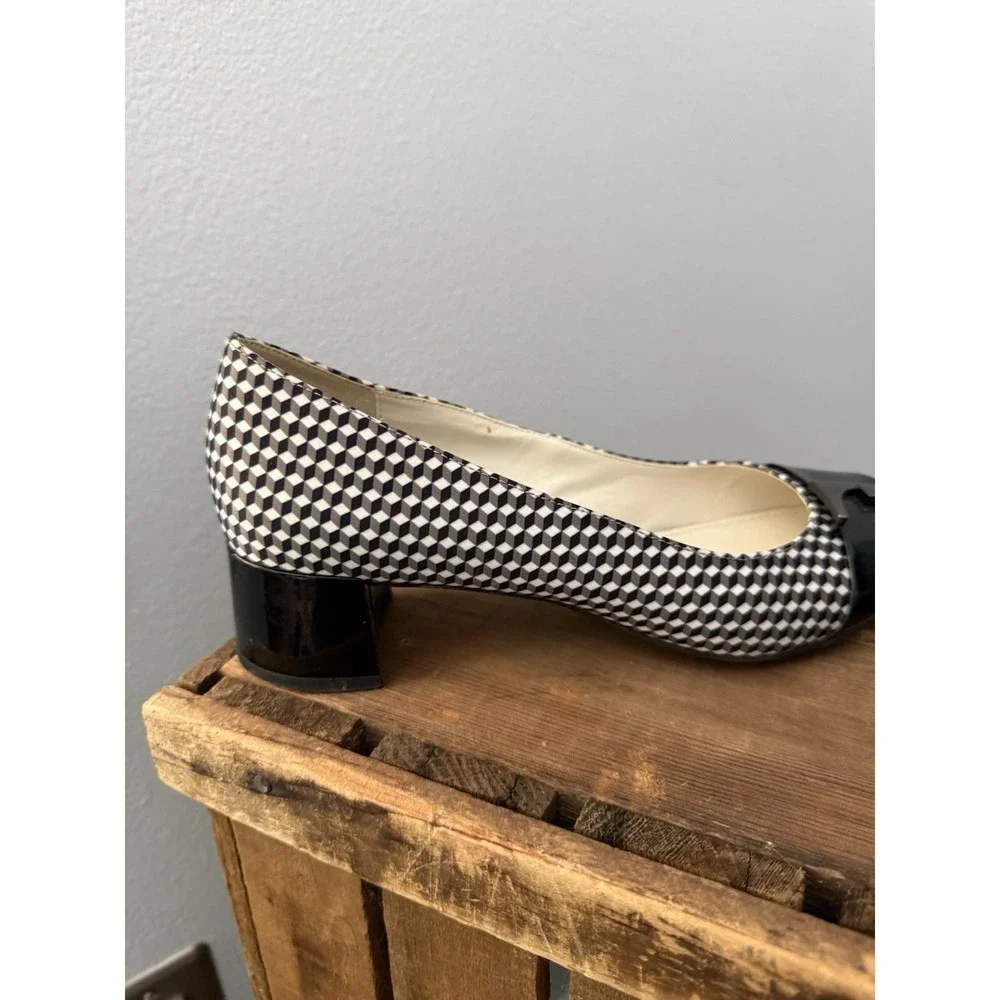 Anne Klein Houndstooth Kitten Heel Patent Leather Pump Size 7.5 Black & White - Picture 3 of 10